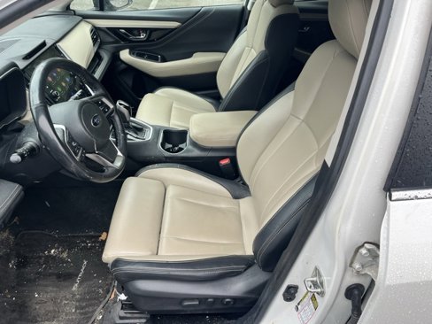 Used 2020 Subaru Outback Limited image 12