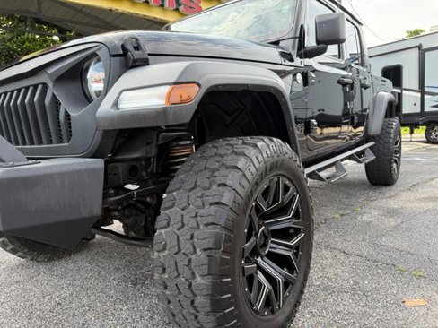 Used 2021 Jeep Gladiator Sport image 17