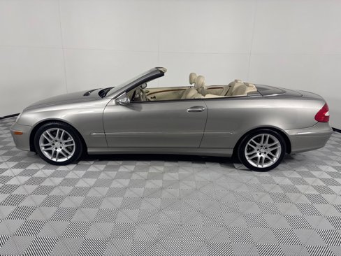 Used 2008 Mercedes-Benz CLK 350 Cabriolet image 9
