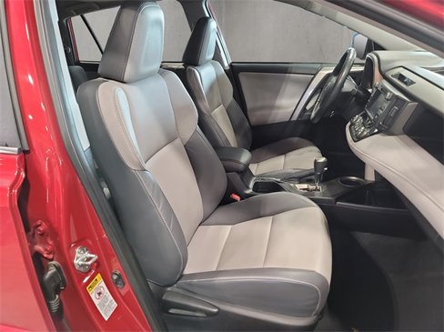 Used 2015 Toyota RAV4 Limited image 21