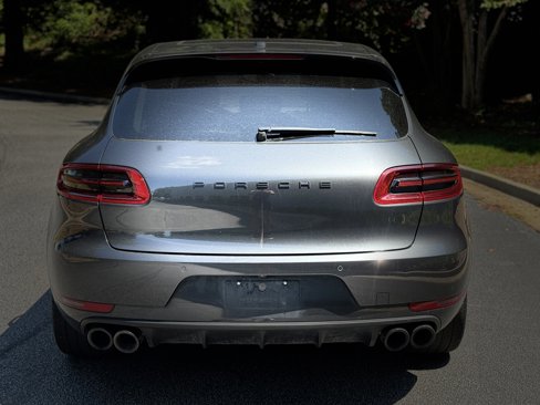 Used 2017 Porsche Macan Turbo image 18