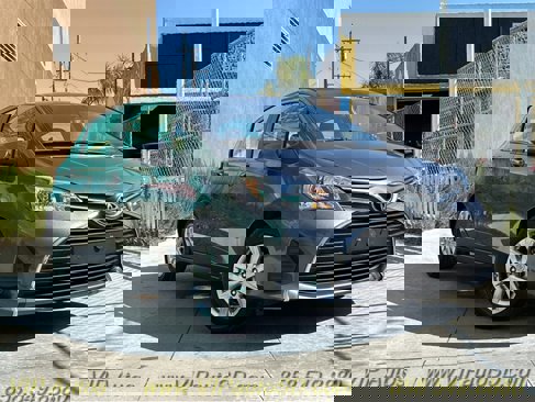 Used 2017 Toyota Yaris LE image 1