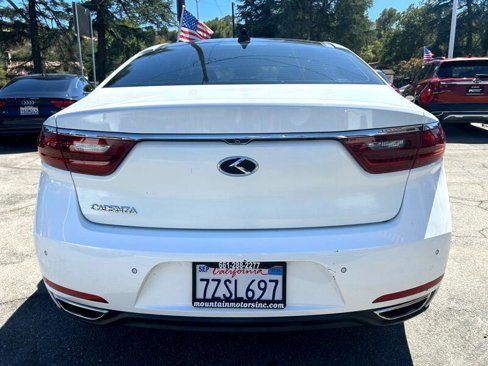 Used 2017 Kia Cadenza Premium w/ Luxury Package image 4