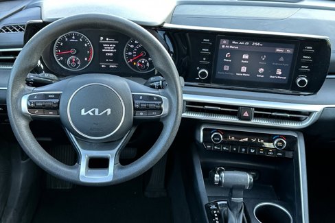 Used 2023 Kia K5 LXS image 17