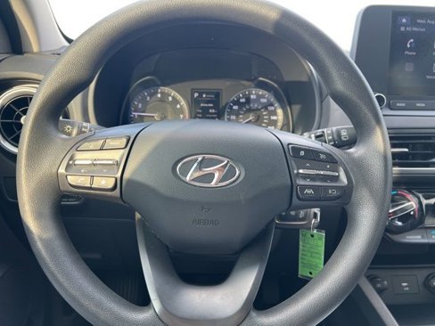 Used 2022 Hyundai Kona SE image 14