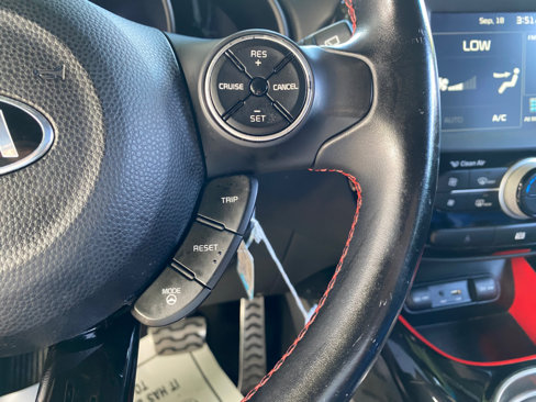 Used 2015 Kia Soul + image 40