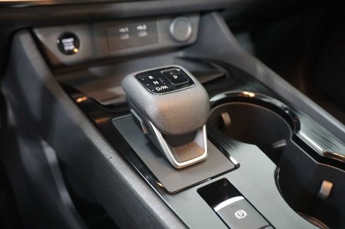 Used 2024 Nissan Rogue SV image 23