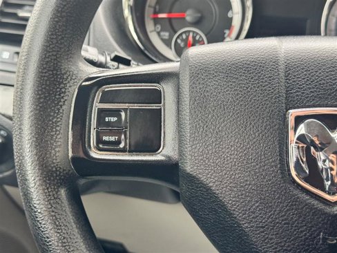 Used 2012 RAM C/V image 37