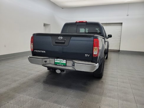 Used 2016 Nissan Frontier SV image 7