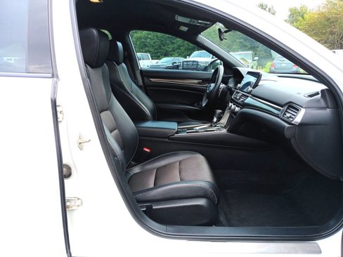 Used 2018 Honda Accord Sport image 29