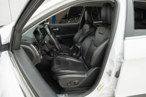 Used 2019 Jeep Cherokee Limited image 15