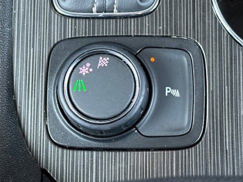 Used 2019 GMC Acadia SLT w/ Black Edition image 28