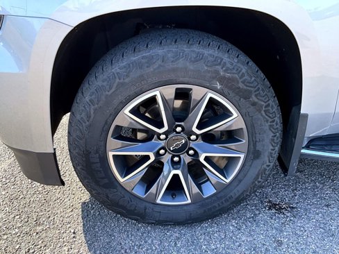Used 2016 Chevrolet Suburban LTZ image 24