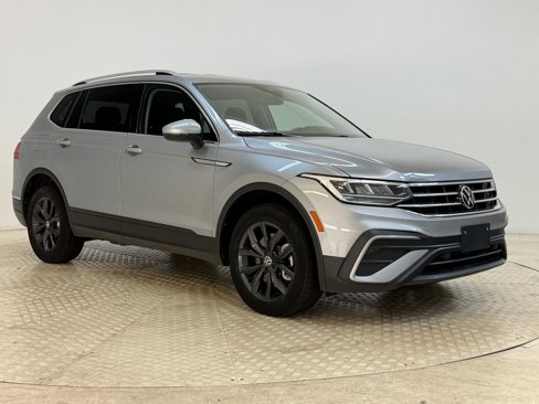 Used 2024 Volkswagen Tiguan SE image 7