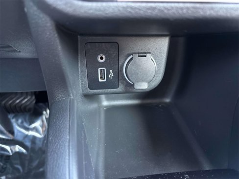 Used 2022 Nissan Kicks S image 28