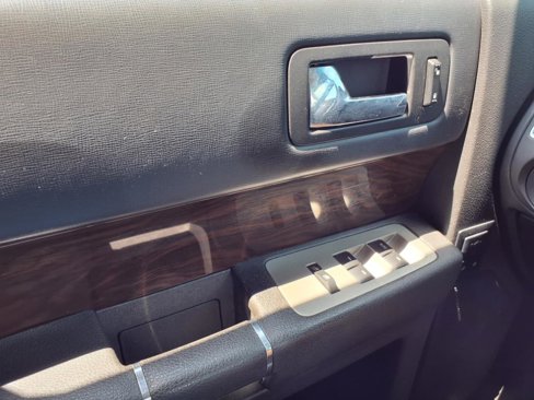Used 2011 Ford Flex SEL w/ Rapid Spec Order Code image 18