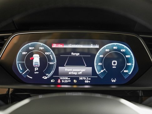 Used 2022 Audi e-tron Premium Plus w/ Premium Plus Package image 16