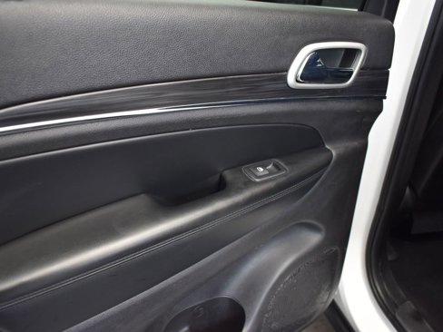 Used 2021 Jeep Grand Cherokee Limited w/ Luxury Group II image 15