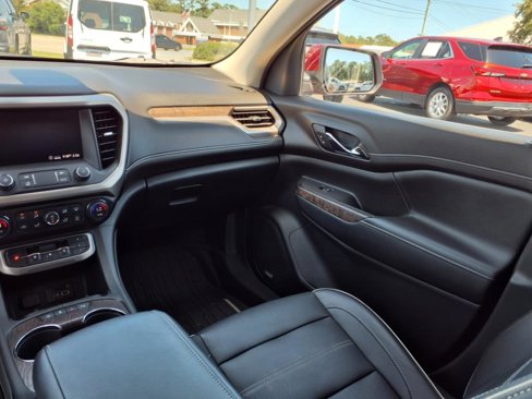 Used 2020 GMC Acadia Denali w/ Denali Ultimate Package image 13