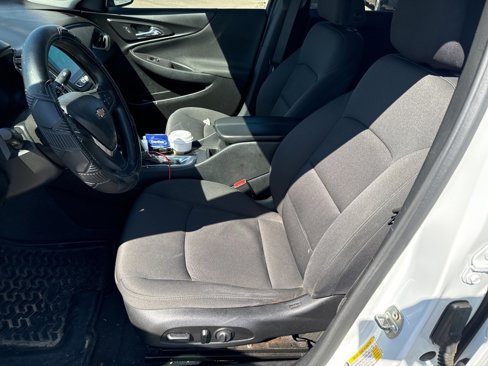 Used 2020 Chevrolet Malibu LT image 8