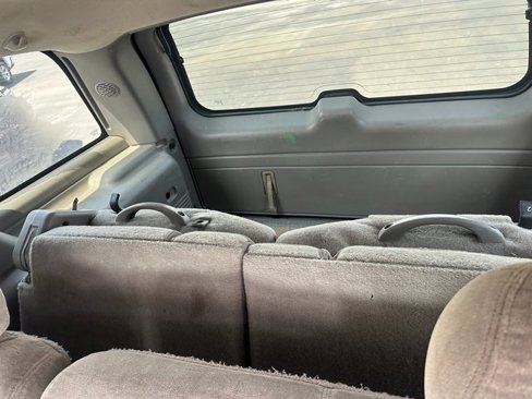 Used 2002 Chevrolet Tahoe LS w/ 3rd Row Seat Pkg image 16
