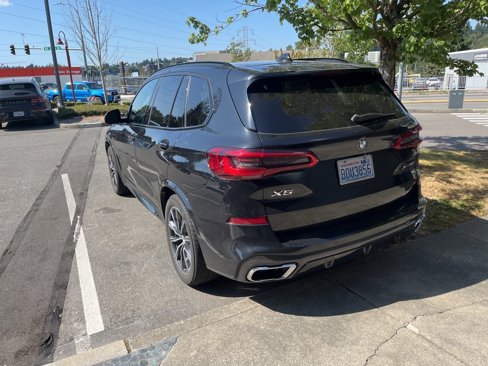 Used 2019 BMW X5 xDrive50i w/ M Sport Package image 3