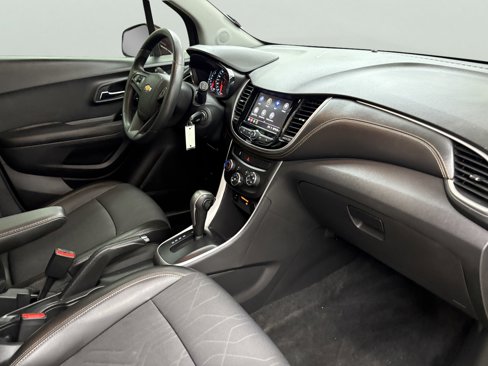 Used 2021 Chevrolet Trax LT image 18