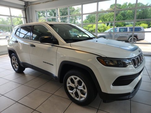 New 2025 Jeep Compass Sport w/ Mopar Graphics Package image 17