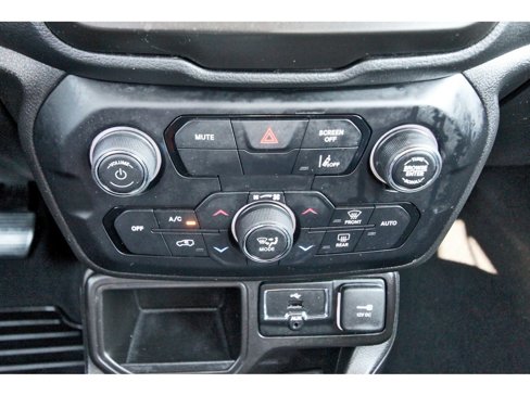 Used 2021 Jeep Renegade Sport image 27