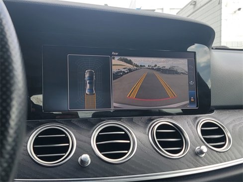Used 2018 Mercedes-Benz E 300 image 24