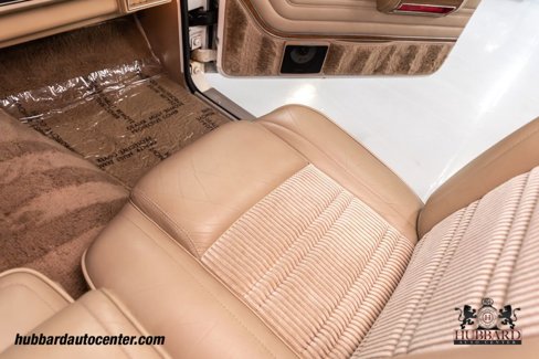 Used 1991 Jeep Grand Wagoneer image 22