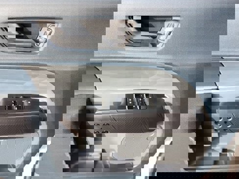 New 2025 Ford Maverick XL image 17