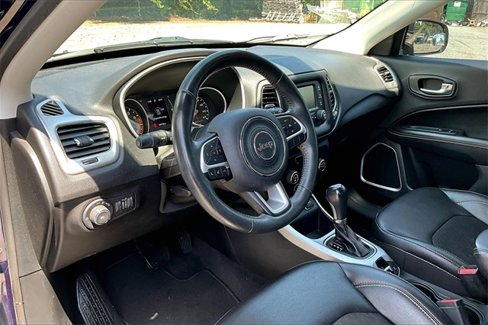 Used 2018 Jeep Compass Latitude image 16