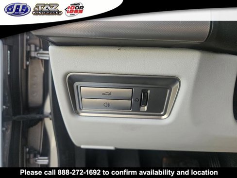 Used 2009 Jaguar XF Luxury image 10