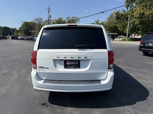 Used 2020 Dodge Grand Caravan SE w/ UConnect Hands-Free Group image 8