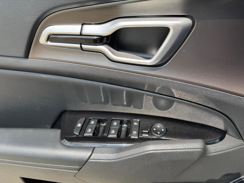 Used 2023 Kia Sportage EX image 27