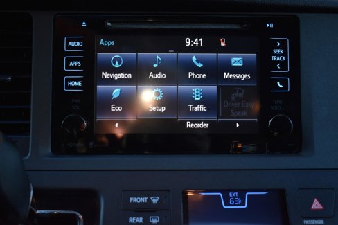 Used 2015 Toyota Sienna XLE image 19