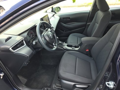 Used 2023 Toyota Corolla LE w/ LE Convenience Package image 8