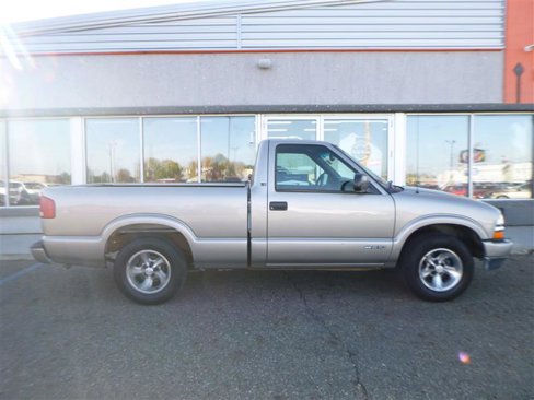 Used 2001 Chevrolet S10 Pickup LS w/ Preferred Equipment Group image 5