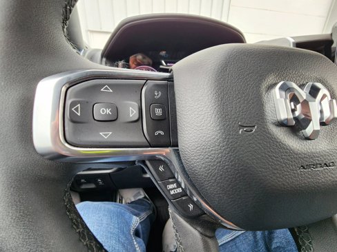 Used 2025 RAM 1500 Laramie w/ Night Edition image 38