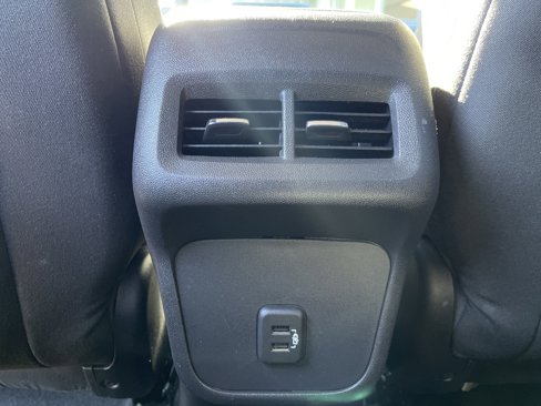 Used 2019 Chevrolet Equinox LT image 39