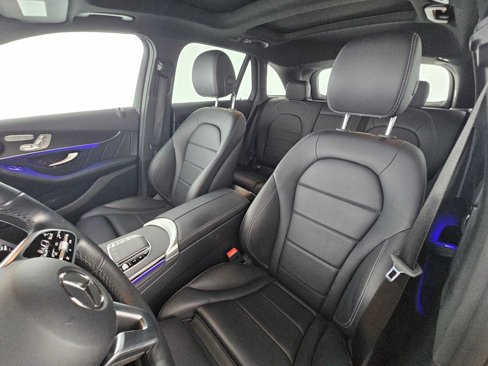 Used 2022 Mercedes-Benz GLC 300 4MATIC w/ AMG Line image 23
