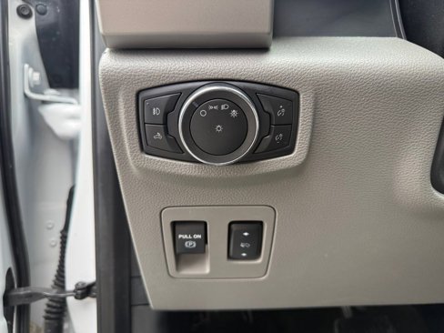 Used 2020 Ford F150 Lariat image 9