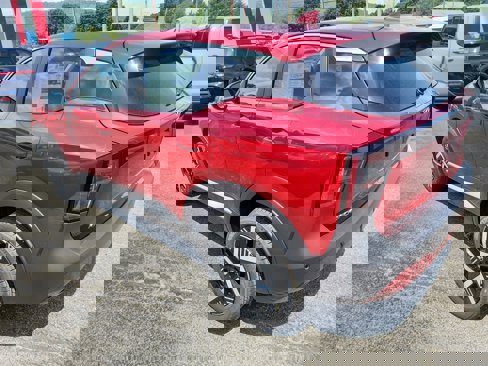 New 2025 Nissan Kicks SV w/ Charging Package image 6