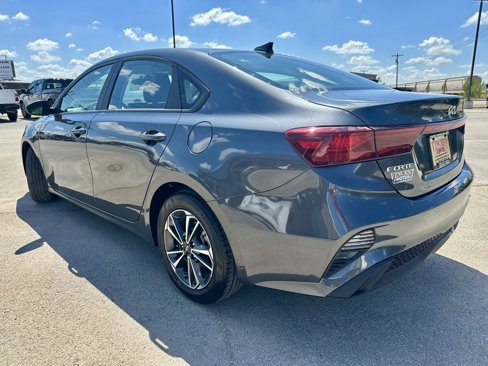 Used 2024 Kia Forte LXS image 3
