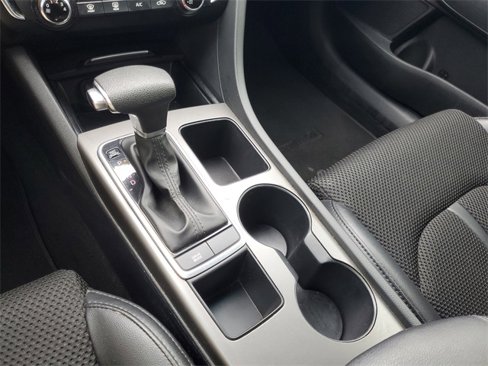 Certified 2020 Kia Optima S image 22