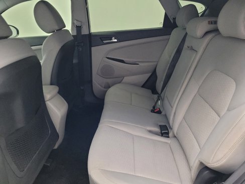 Used 2019 Hyundai Tucson SE image 18
