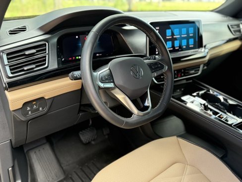 Used 2024 Volkswagen Atlas Cross Sport SE image 9