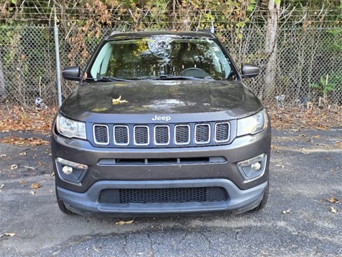 Used 2017 Jeep Compass Latitude w/ Popular Equipment Group image 3