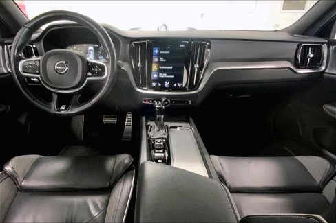 Used 2019 Volvo S60 T6 R-Design image 9